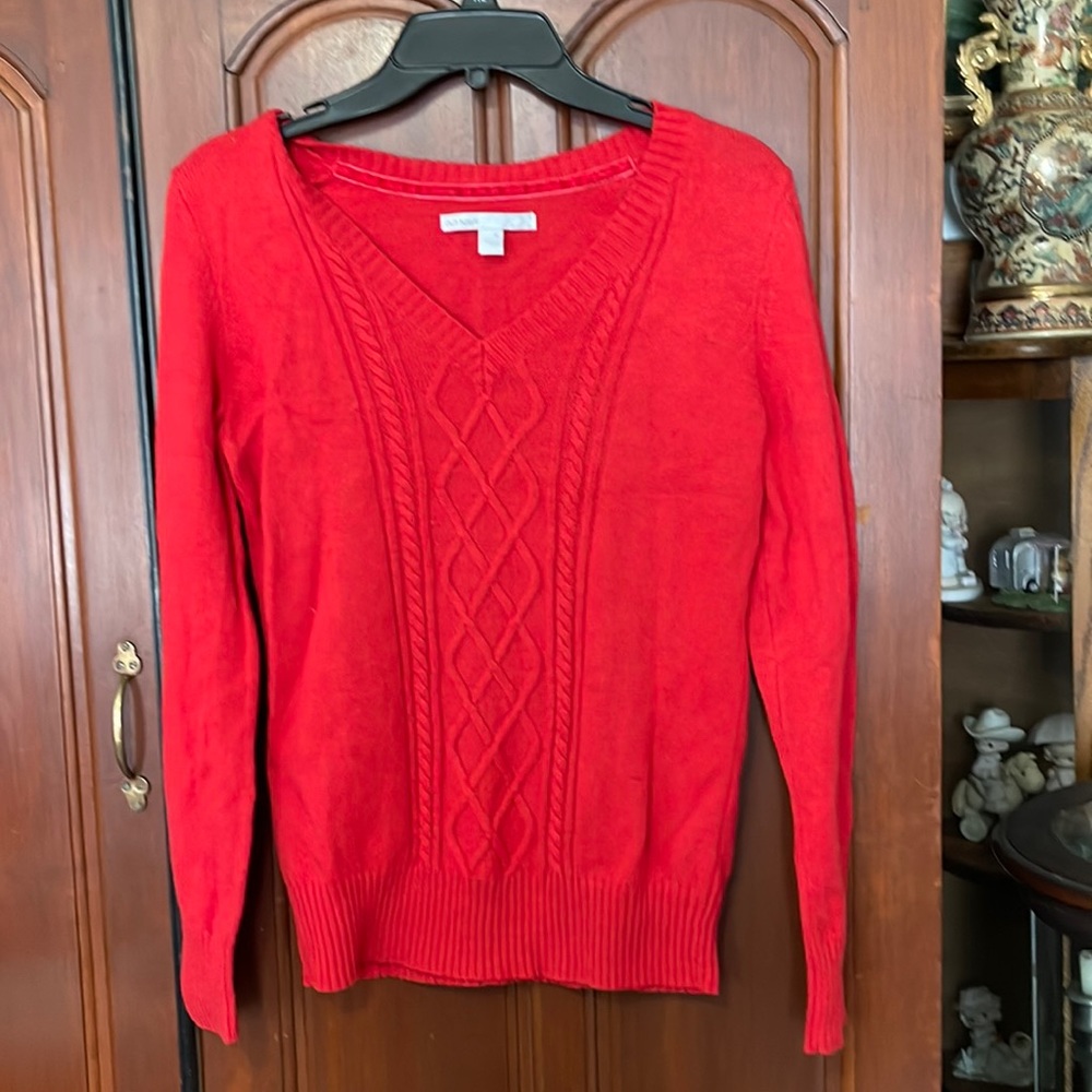 Old Navy Vintage Red V Neck Sweater Size Medium